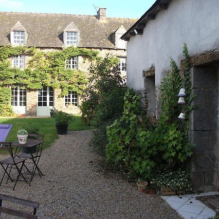 La Clef Du Four Bed & Breakfast Plesder Bagian luar foto