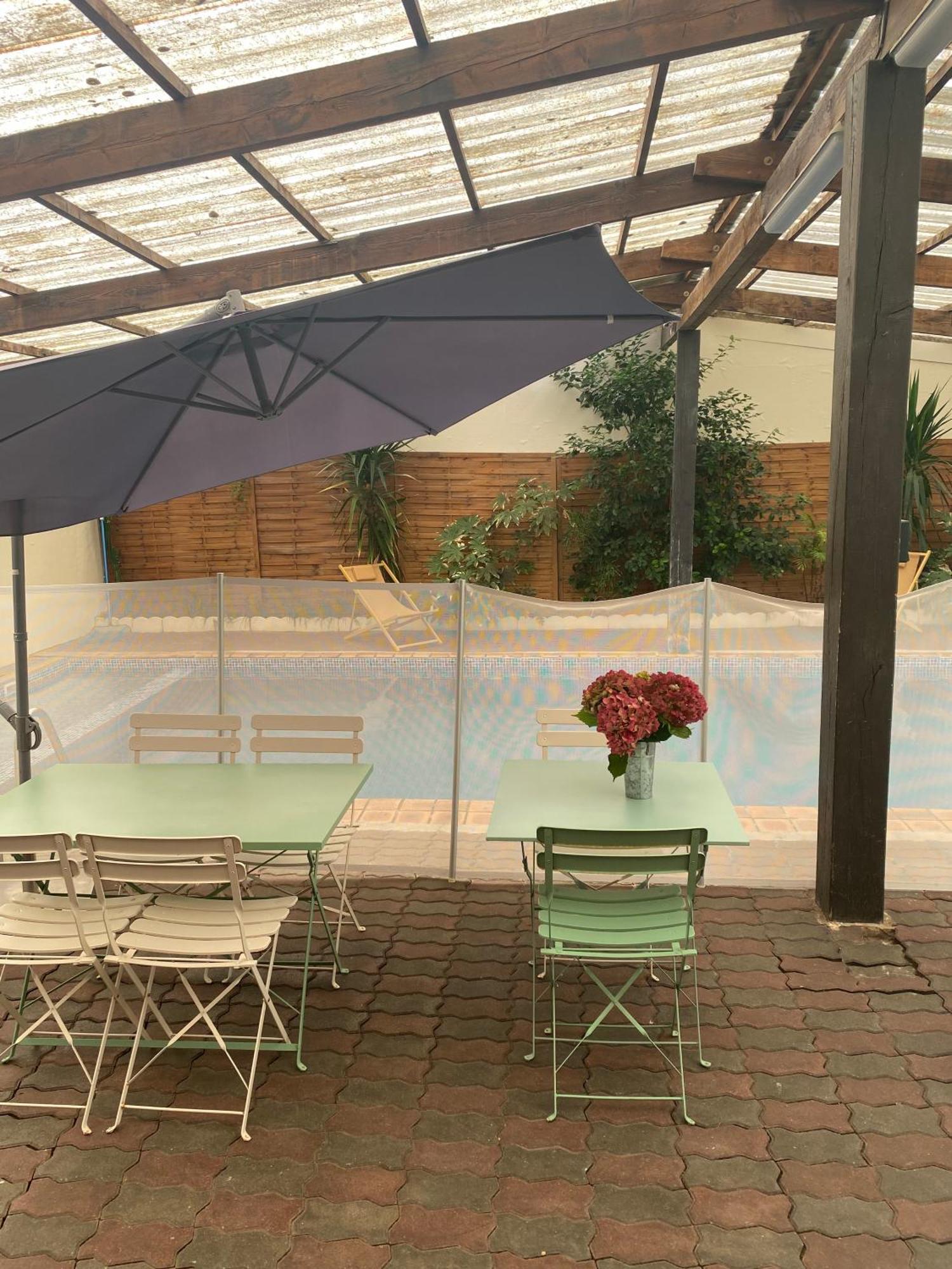 La Clef Du Four Bed & Breakfast Plesder Bagian luar foto